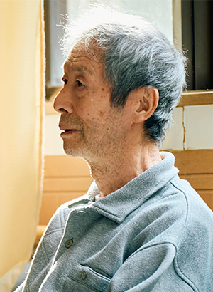 井川重明役 田村泰二郎